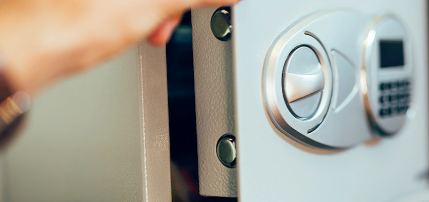 Fingerprint Safe Openers in McKinleyville, CA